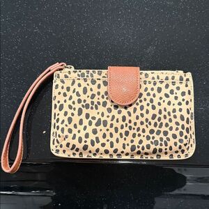 Chic Leopard Print Wristlet with Tan Accent